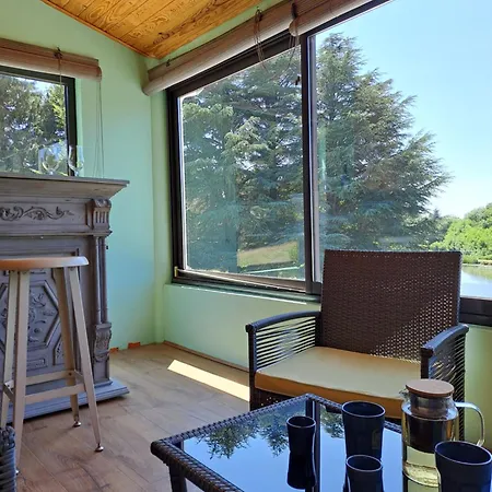 Maison Vue Sur En Moyenne Montagne