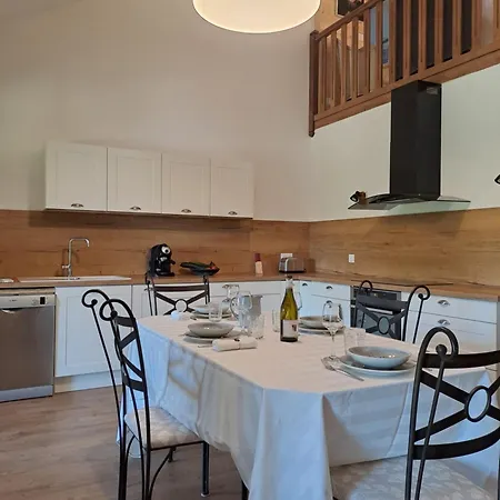 Maison Vue Sur En Moyenne Montagne Feriehus *